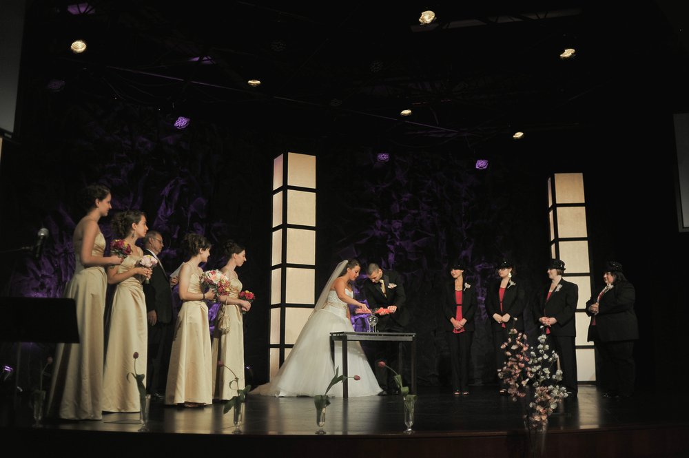 https://rockfordweddingphotographer.com/