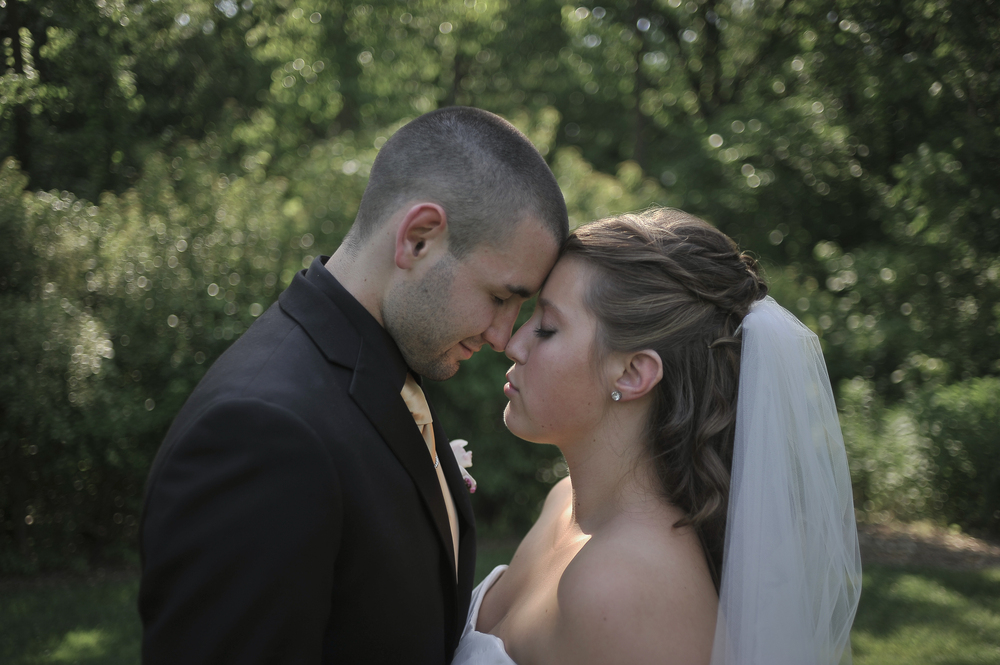 https://rockfordweddingphotographer.com/