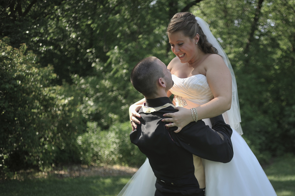 https://rockfordweddingphotographer.com/