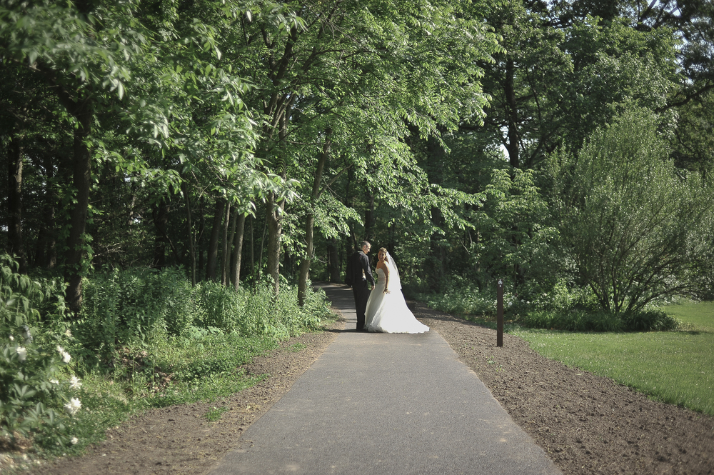 https://rockfordweddingphotographer.com/