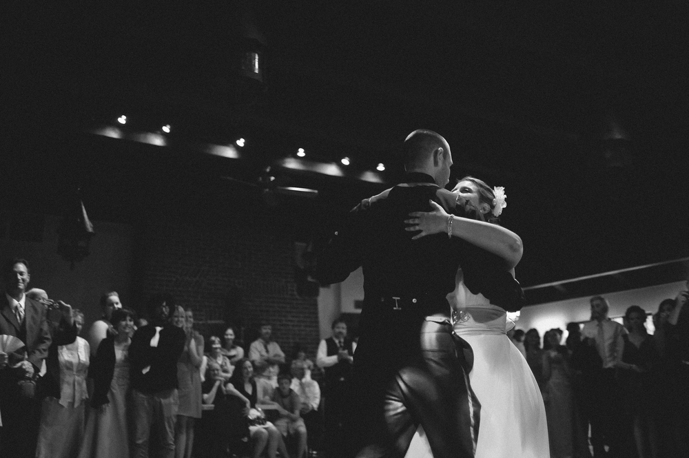 https://rockfordweddingphotographer.com/