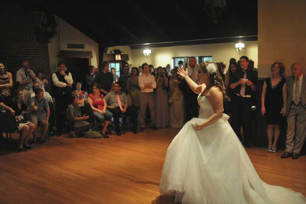 https://rockfordweddingphotographer.com/