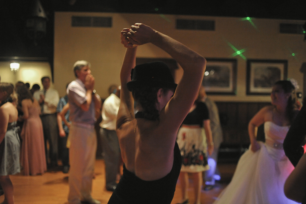 https://rockfordweddingphotographer.com/