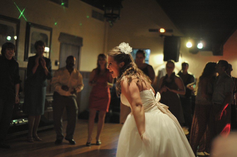 https://rockfordweddingphotographer.com/