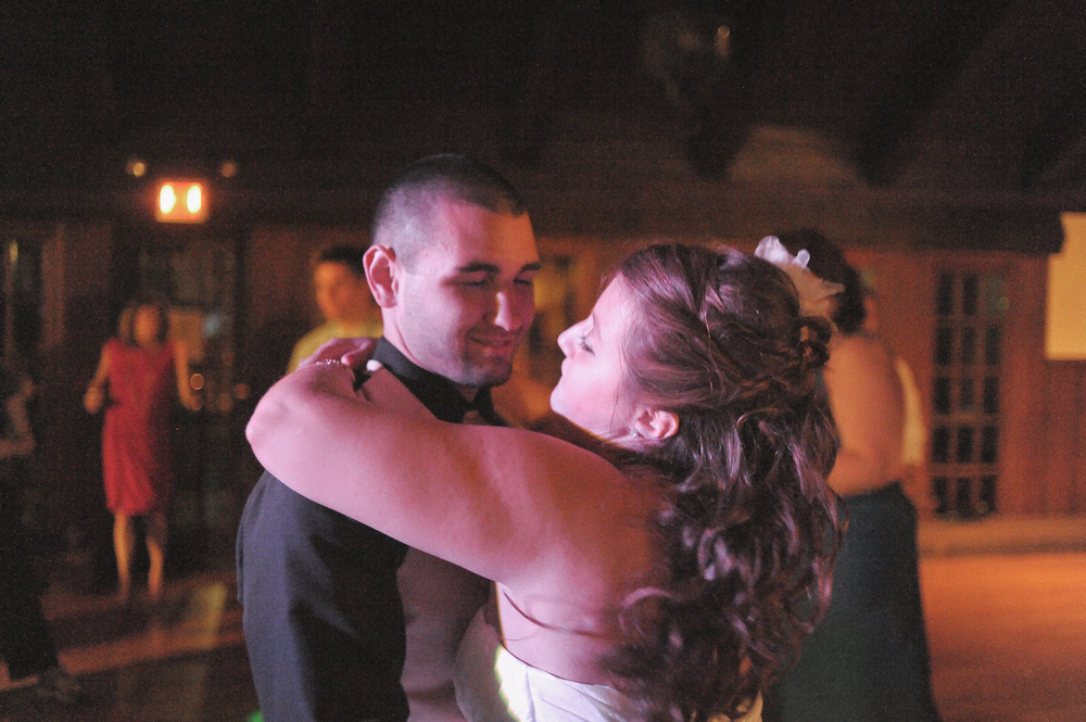 https://rockfordweddingphotographer.com/