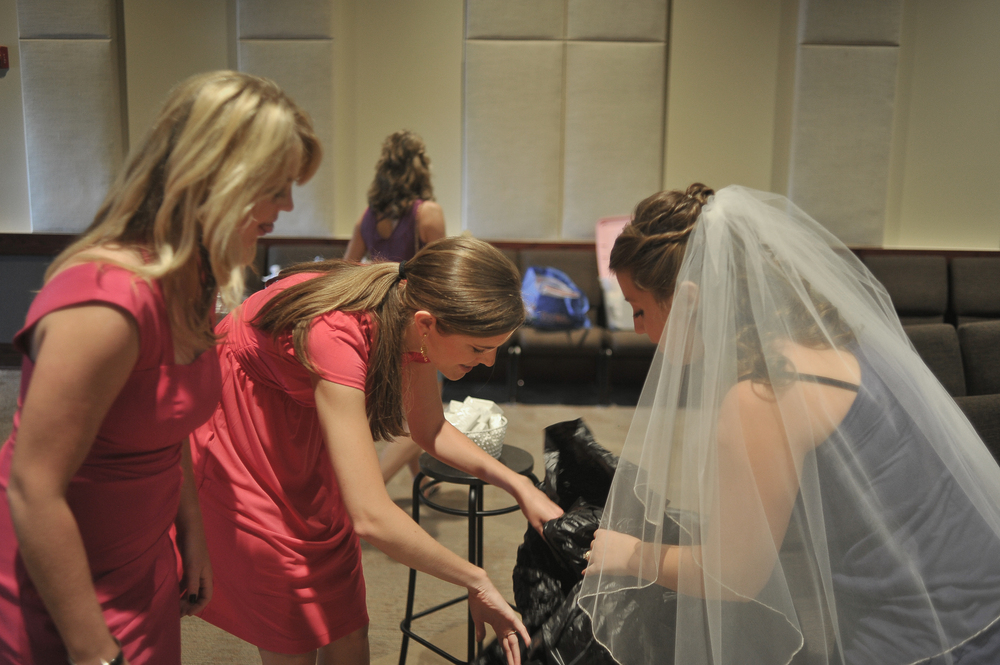 https://rockfordweddingphotographer.com/