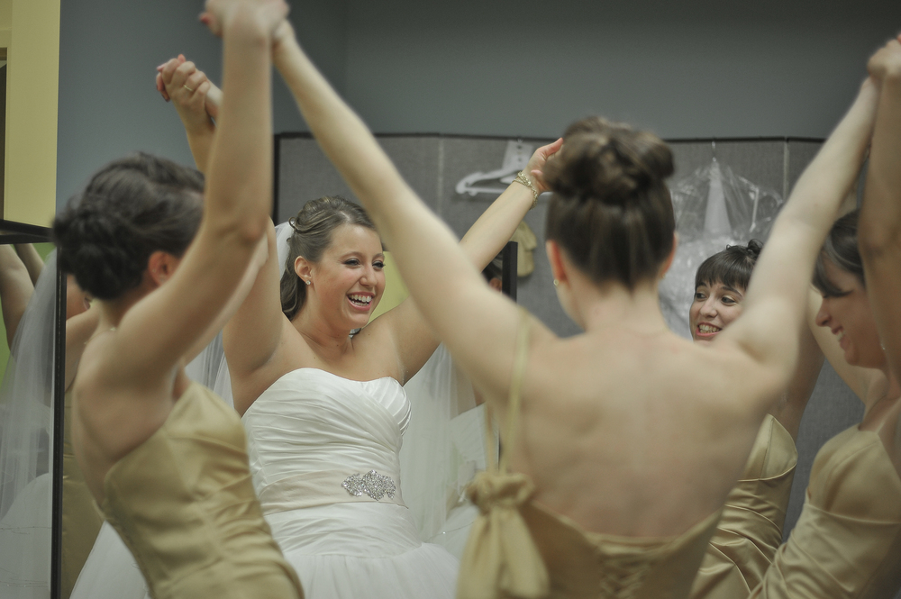 https://rockfordweddingphotographer.com/
